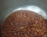 A picture of step 1 of Chatpata Rajma Salad.