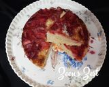 A picture of step 6 of Upside Down Strawberry Cake.