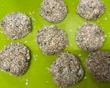A picture of step 3 of Ground Beef Cutlets with Herbs.