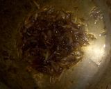 A picture of step 4 of Caramelized onions.