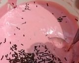 Foto langkah ke 4 dari resep Bolu Kukus Semangka.