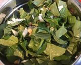 Une image de l'étape 12 de Salade de brede mafane au céleri,carottes,pois chiches, tomates et oignon.