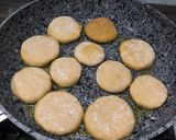 Foto del passaggio 5 della ricetta Mini burger di ceci 🥫