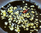 Foto del paso 2 de la receta: Espinacas con gambones