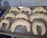 Foto del paso 5 de la receta: 🥐Medialunas veganas, aptas aplv, huevo