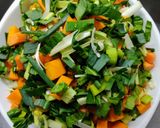 Foto del paso 1 de la receta: Sopa de verduras con huevo