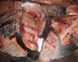 A picture of step 1 of Sindhi style fish pulao.