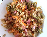 Foto del paso 4 de la receta: Ensalada de pasta con olivada
