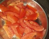 A picture of step 1 of Kadai paneer.