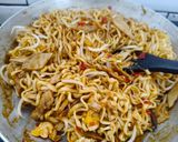 Foto langkah ke 3 dari resep Mie Tarempa Kering Less Spicy.
