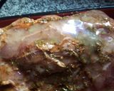 Foto del paso 1 de la receta: Bondiola de cerdo mechada con panceta ahumada, miel, cerveza y c