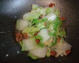 รูปขั้นตอนการทำที่ 4 ของ ผักกาดขาวผัดน้ำปลา กุ้งแห้งกรอบ