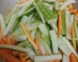 Foto langkah ke 2 dari resep Acar Kuning Timun dan Wortel.