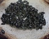 A picture of step 2 of Sunflower Seeds Chutney.
