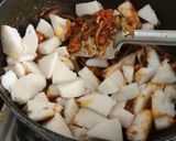 A picture of step 2 of Masala Idli.