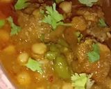 A picture of step 9 of Lahori chicken cholay.