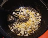 Foto del paso 4 de la receta: Croquetas de calamares en su tinta 🦑