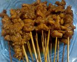 Foto langkah ke 2 dari resep Sate ayam bumbu kacang.