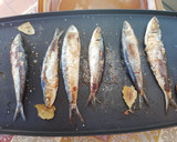 Foto del paso 3 de la receta: Sardinas de Huelva asadas con laurel 🌿🐟🍃