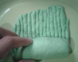 Foto langkah ke 6 dari resep Pandan Wool Roll Bread.