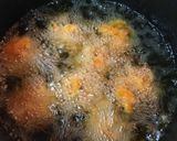 Foto langkah ke 4 dari resep Cucur bawang pedas.