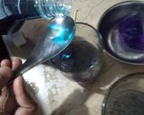 A picture of step 3 of Blue berry drink.