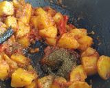 A picture of step 6 of "Aloo Tomato Curry".