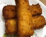 A picture of step 4 of Potato veggies bread roll.