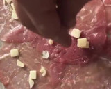 Foto del paso 5 de la receta: Carpaccio de vacuno con salsita de limón y parmesano