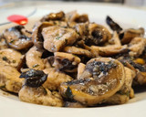 Foto del paso 7 de la receta: Pollo al ajillo con champiñones