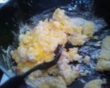 A picture of step 1 of Mashed leftover potatoes pancakes.