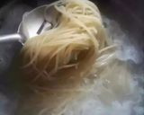 A picture of step 1 of Schezwan vegetable noodles.