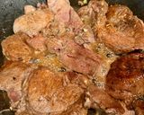 Hình bước làm 2 của món Thịt nạc vai hầm táo (Stewed Meat with Apples)