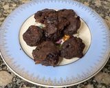 Foto del paso 5 de la receta: Galletitas de banana, chocolate y arándanos, sin azúcar y sin tacc