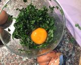 Hình bước làm 1 của món Trứng lá ngải