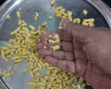 नमकीन स्टफ्ड पराठा रेसिपी चरण 2 फोटो