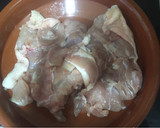 Foto del paso 1 de la receta: Pollo en salsa de leche de coco y curry
