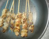 Foto langkah ke 2 dari resep Sate daging Teflon bumbu kacang. #pr_ di bumbukacangin.