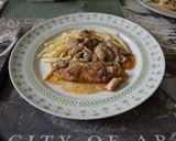 Gombás vadász csirke recept fázis 3 fotója
