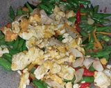 Foto langkah ke 4 dari resep Oseng Buncis Telur.