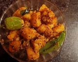 A picture of step 4 of Chatpate jeera aloo.