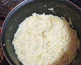 Foto del paso 2 de la receta: Coliflor rebozada con puré de papas, longaniza y mojo