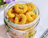 Foto langkah ke 6 dari resep Kue Semprit Keju (Inspirasi Hantaran Lebaran).
