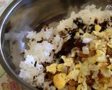 Foto langkah ke 2 dari resep Jumeokbap Sosis Telur / Nasi Kepal Ala Korea.