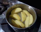 Foto langkah ke 1 dari resep 51. Bola-bola kentang keju.