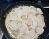 Foto del paso 4 de la receta: Solomillo de cerdo en salsa de champiñones y un toque de mostaza