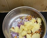A picture of step 3 of Chana Masala.