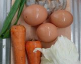 Foto langkah ke 1 dari resep Telor udang sayur goreng.
