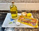 Foto del paso 1 de la receta: Truchas rellenas con bacon y cebolla crujiente