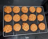 A picture of step 4 of Coconut and hazelnut chocolate cookies.